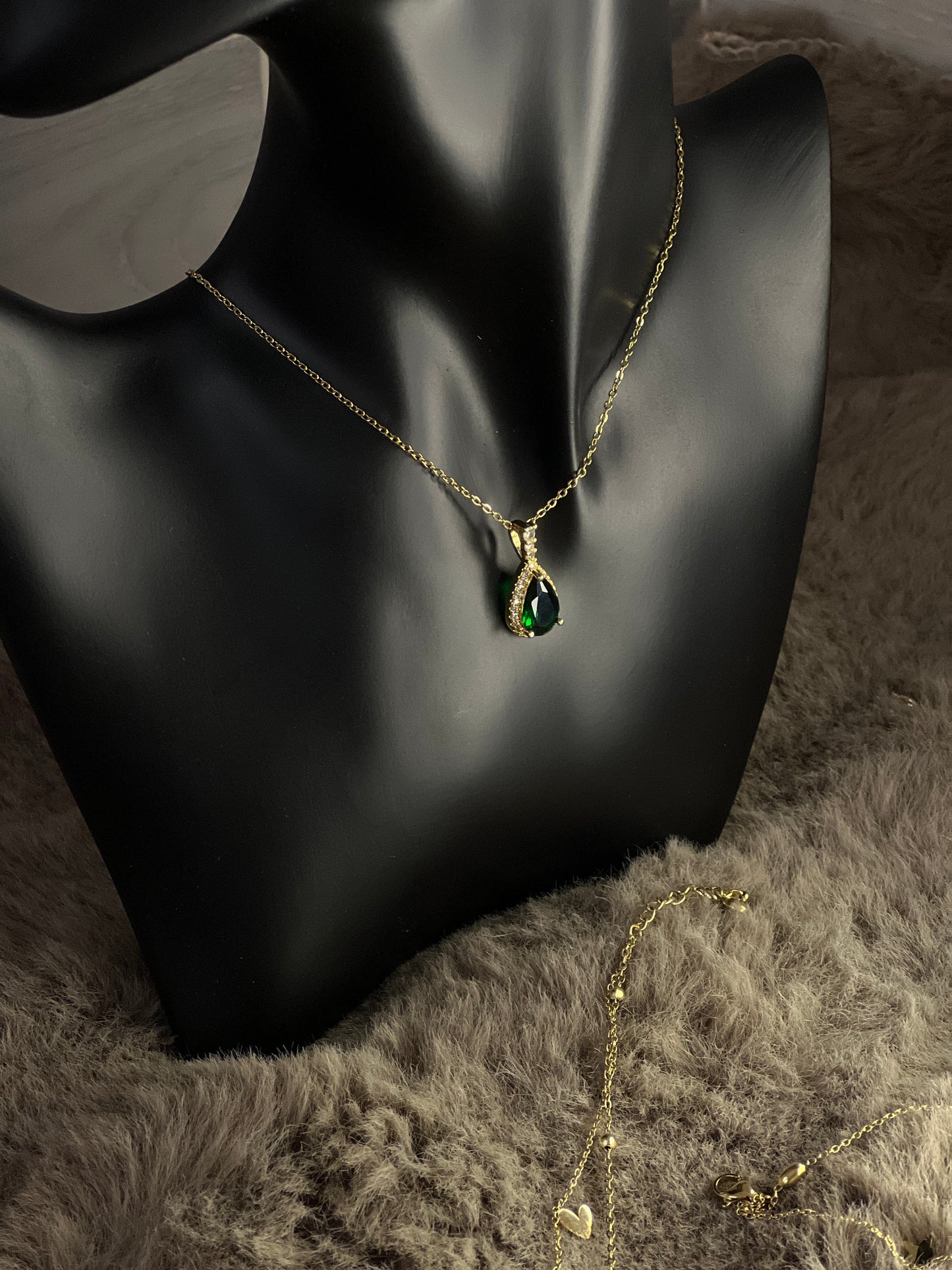 Collier pierre émeraude