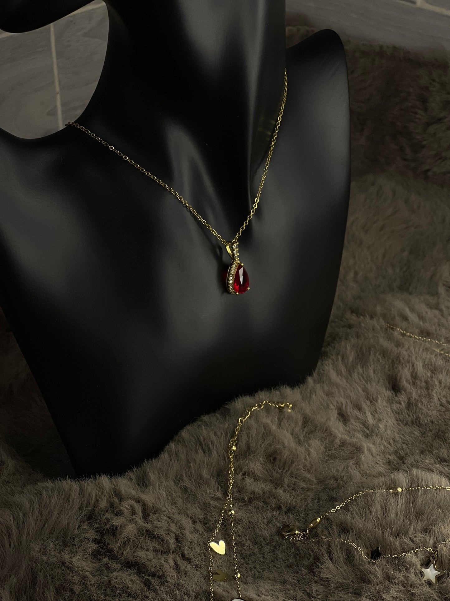Collier pierre rubis