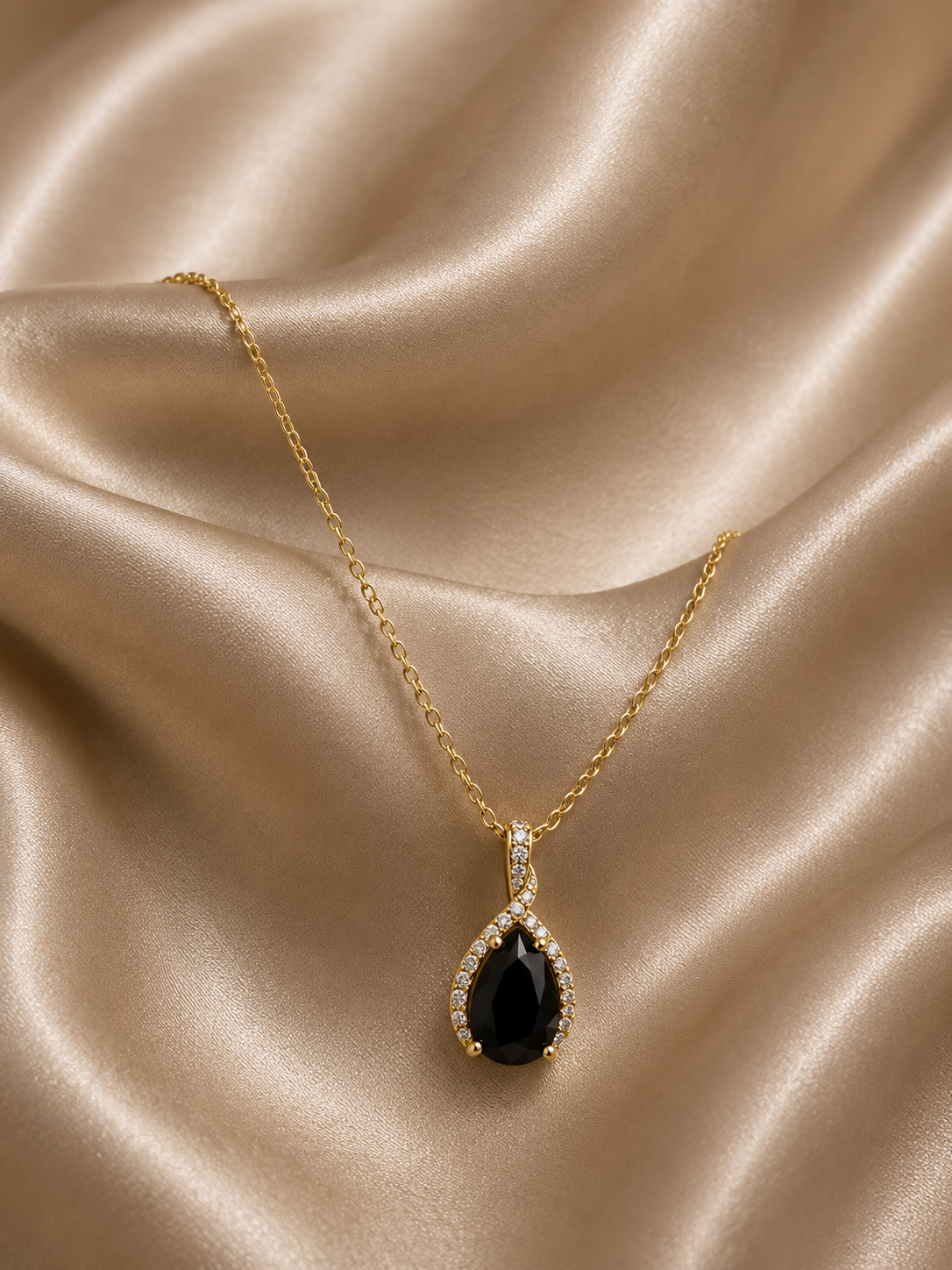 Collier pierre noire